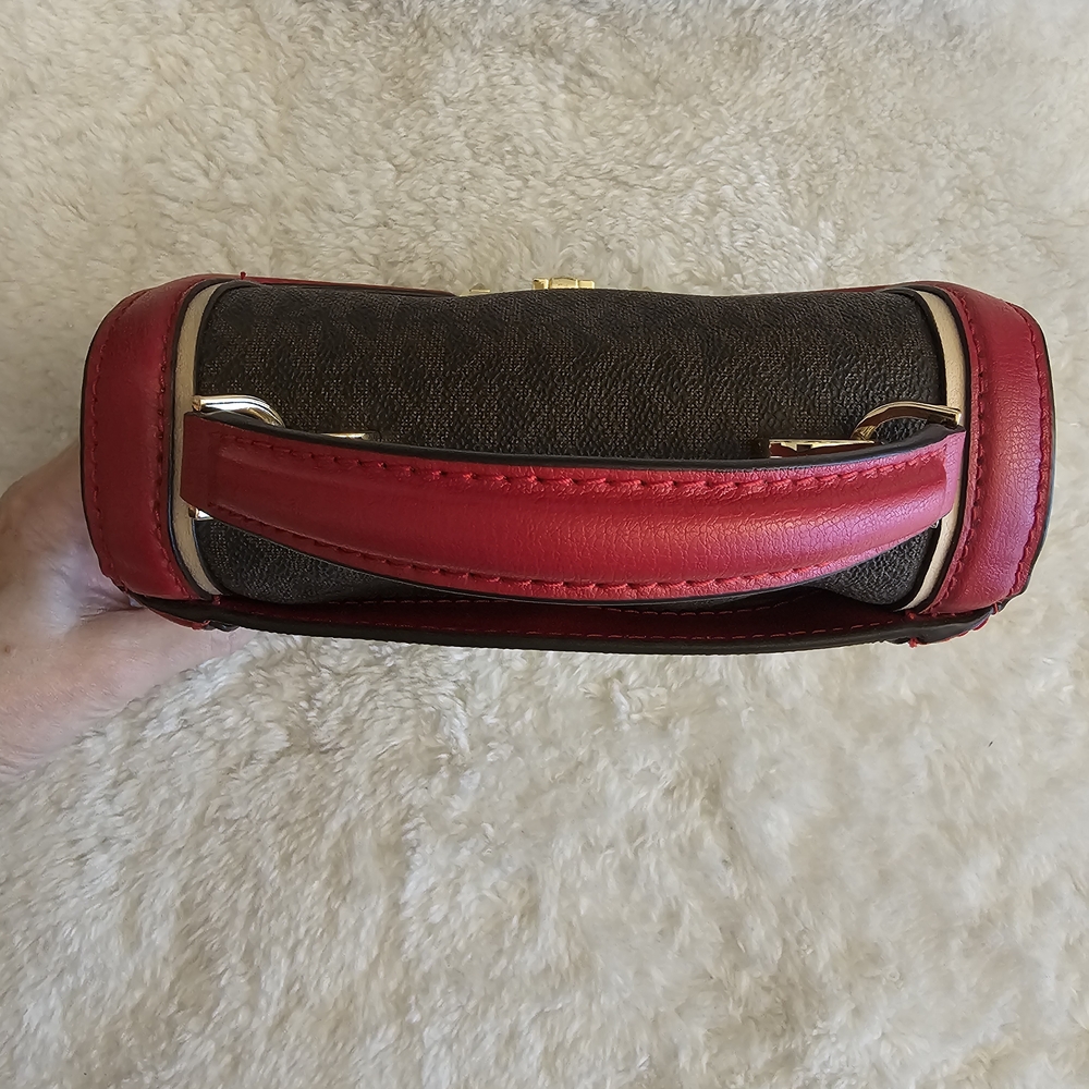 NWOT - Never Used! Michael Kors Kinsley XS Crossbody - Picture 6 of 11